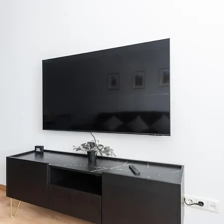Apartamento Cozy&chic - A Modern With A Garden Terrace